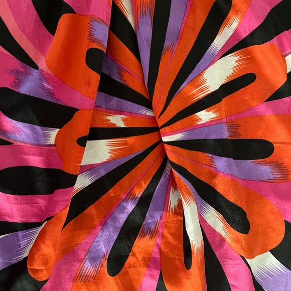 Ladakh Strapless Minidress - Picture 3 of 4